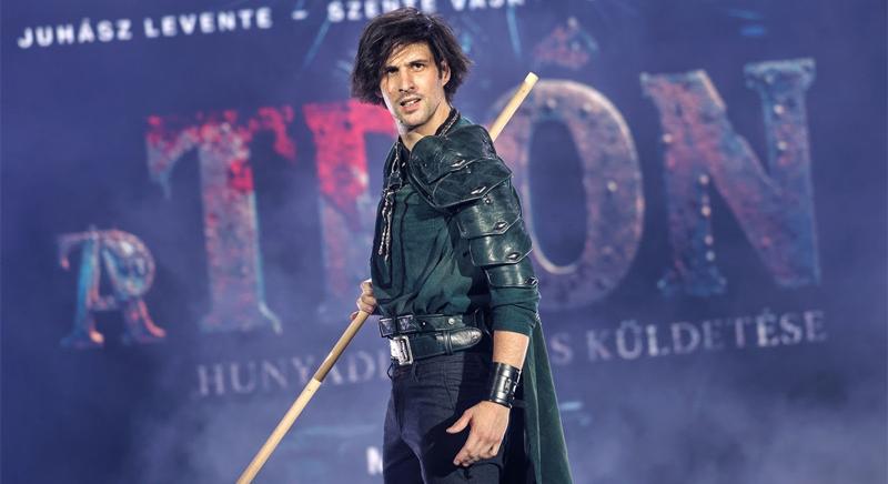 Ébredj tavasz!: a zenei streaming szolgáltatók oldalaira került A trón musical albuma (videó)