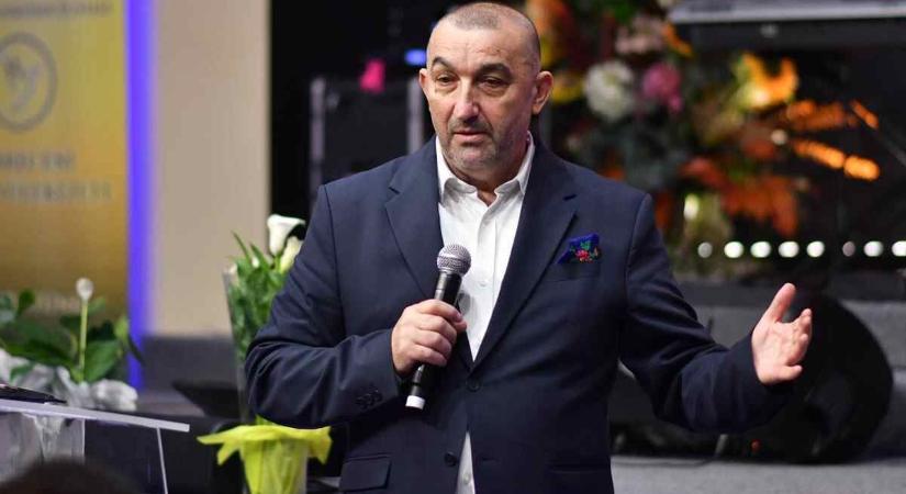 Hangfelvétel: választási csaláson kapták a Fidesz két képviselőjelöltjét