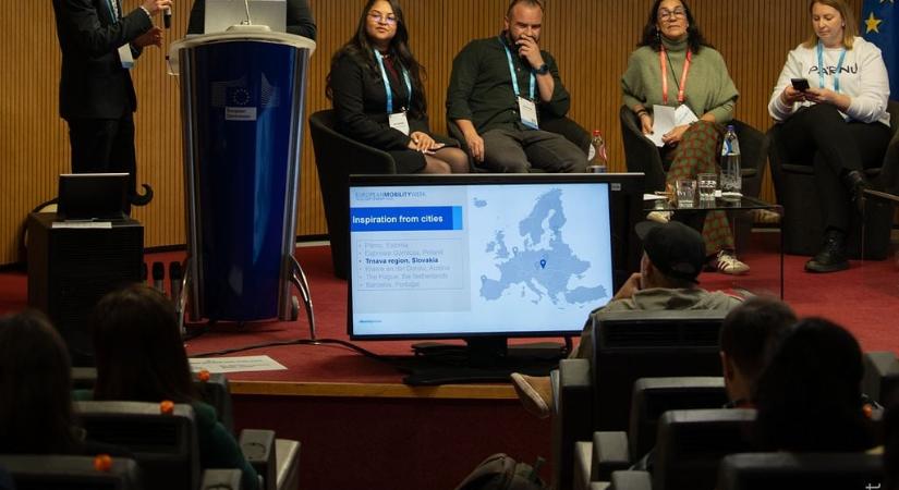 A Nagyszombat megyei regionális koordinátor jó gyakorlatokat mutatott be Brüsszelben