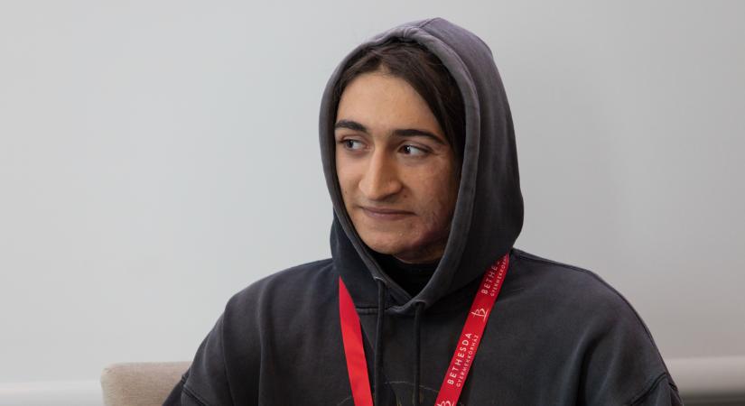 Így van most Soma, akinek a testén 25 ezer volt futott át –élet és halál között lebegett a fiú