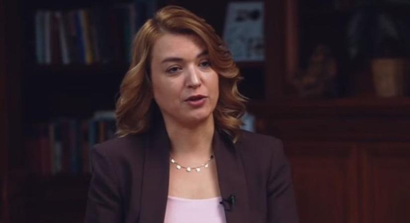 A tagadás és a félelemkeltés a kampányeszköze, miközben magára hagyja a rászorulókat a tiszás Tompa Enikő