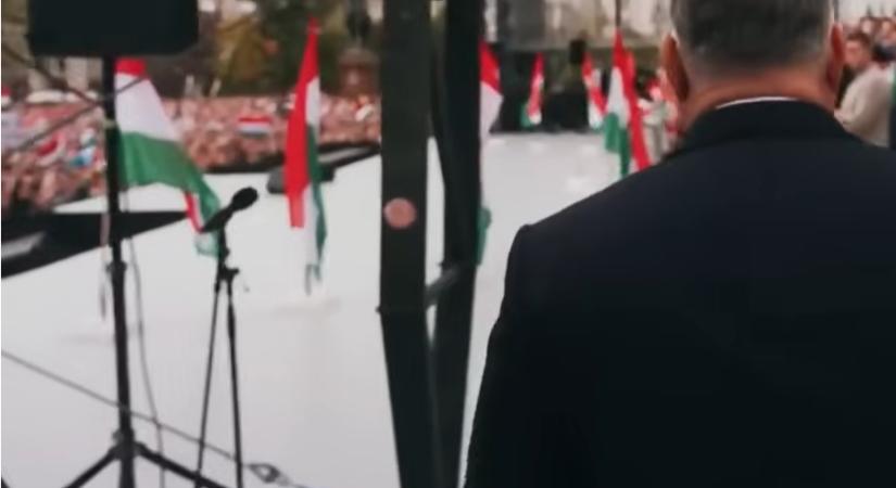 Két kézzel fogsz karlendíteni, ha megtudod, mi volt az a szám, amire Orbán a kocsijában mulatott: a Vadhajtások kampánydala