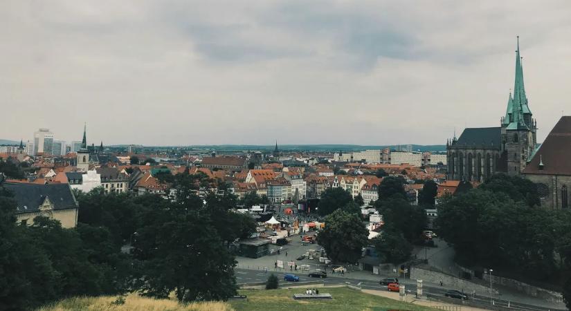 Horror Németországban: több százszor erőszakolta meg a rábízott gyerekeket egy férfi