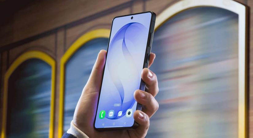 Új modellel dobhatja fel jövőre a Galaxy S kínálatot a Samsung