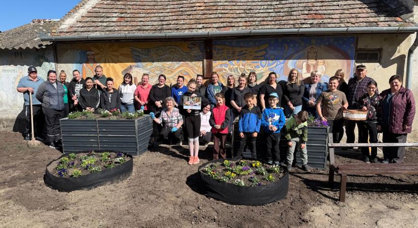 Iskolaszépítési program: közösségi munkával a megújuló környezetért