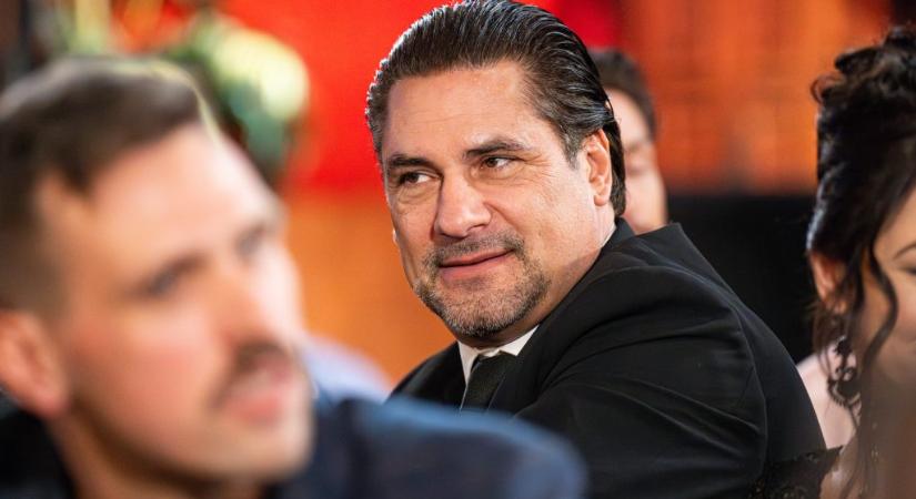 Árpa Attila üzent azoknak, akiket megzsaroltak vagy pénzt ajánlottak a szavazatukért