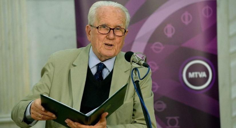 Czigány Györgyre, a győri bencés gimnázium volt diákjára emlékeznek a közmédia csatornáin