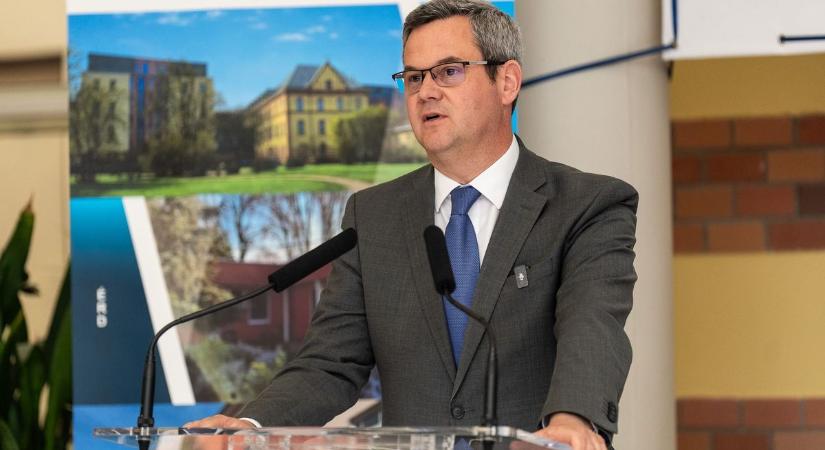 „Átlépett egy határt!” – Takács Péter reagált ellenfele rágalmaira (videó)