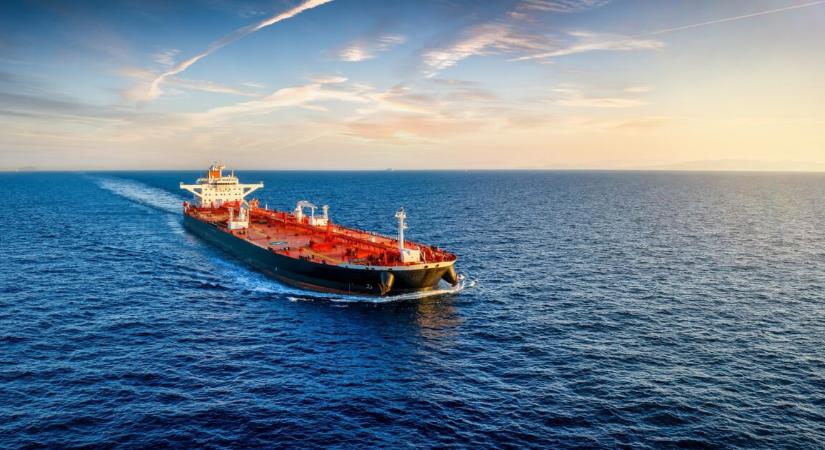 Rendkívüli fenyegetés – Irán kész darabokra lőni a hajókat Hormuzi-szorosnál