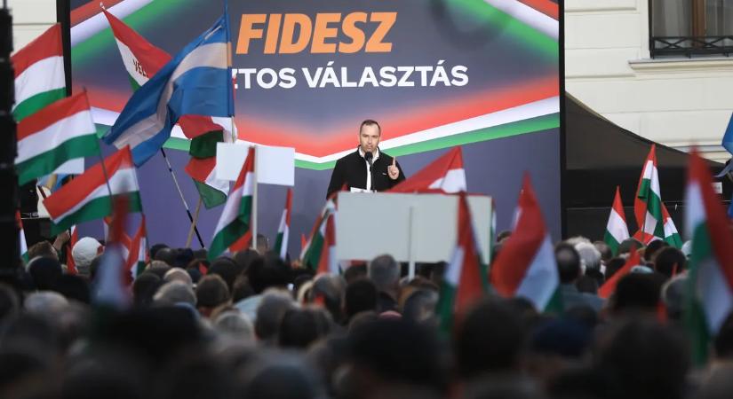 Barcza Attila: Vasárnap döntenünk kell, hogy Magyarország vagy Ukrajna érdeke az első, hogy megőrizzük Magyarországot migránsmentes országnak