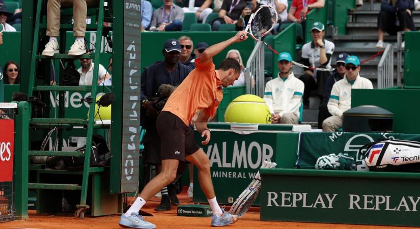 Nullára verték a világ tizedik legjobb teniszezőjét, hétszer verte szét az ütőjét dühében