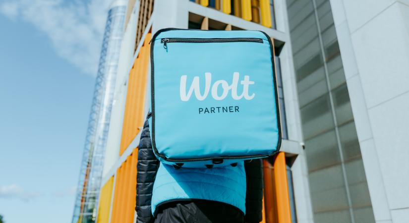 Új funkciókkal fejleszti a kiszállítást a futárpartnerei számára a Wolt