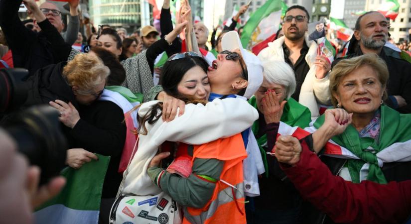 „Ne bontsunk pezsgőt, nagyon messze vannak az álláspontok továbbra is” – Sárközy Miklós az iráni tűzszünetről