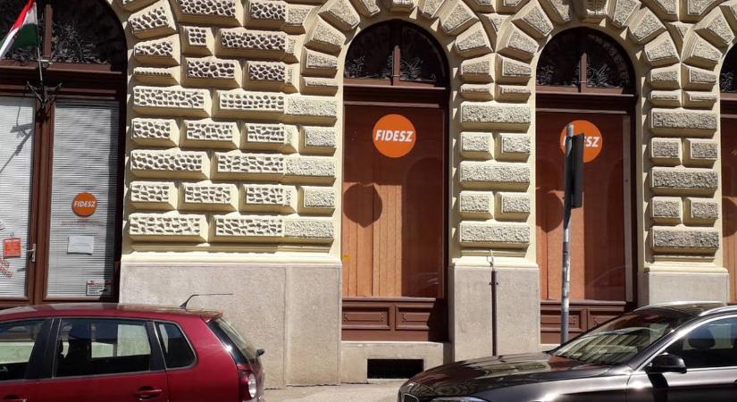 Felszólította a Csongrád-Csanád vármegyei Fidesz a Tisza jelöltjét: tisztázza az ügyét!