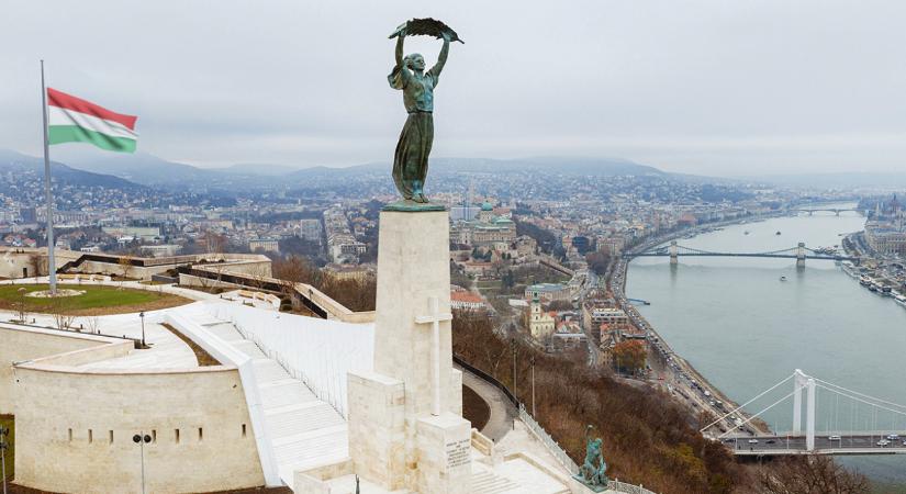 Megújult ikon a főváros felett