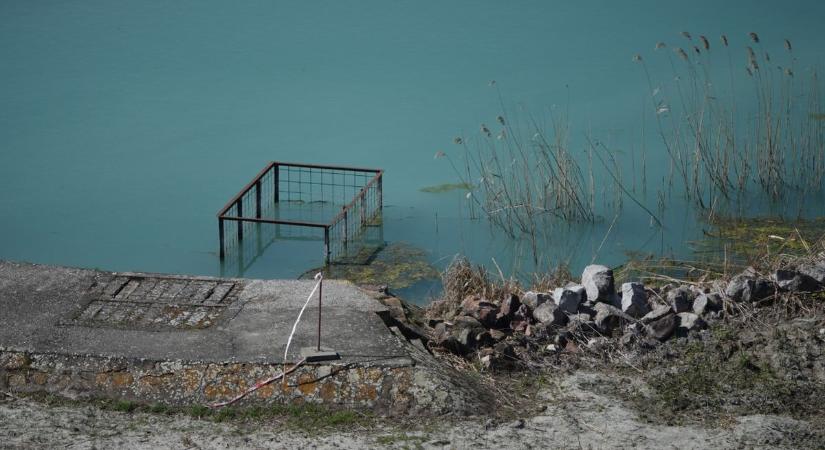 Egyre nagyobb a baj a Balatonnál: ijesztő adat jött a vízállásról (galéria)