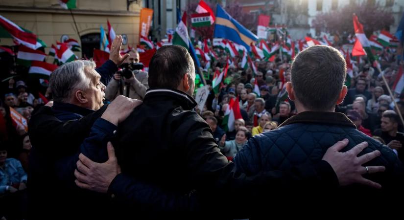 Óriási tömeg: ilyen volt Orbán Viktor országjárásának soproni állomása - Galéria