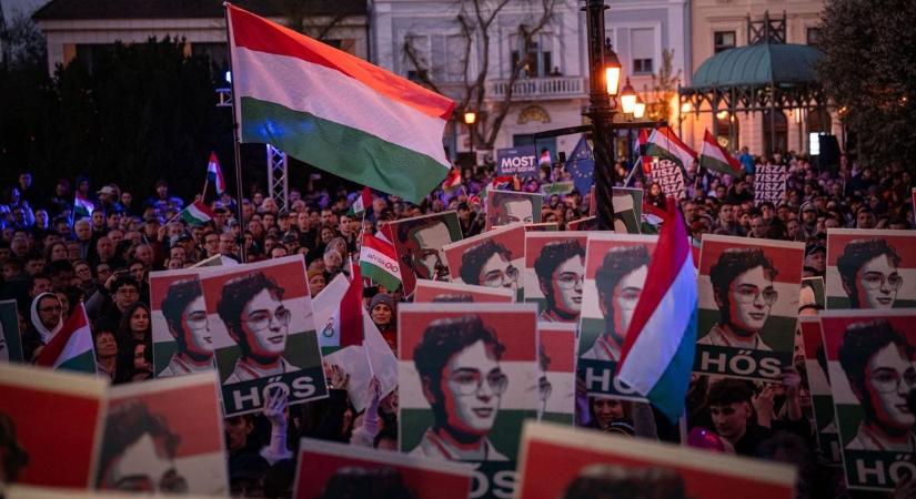 A világmegváltásról lekéstél, a bohócsipkáért meg már kár sietni