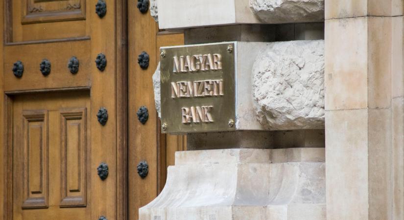 Felmérés: fokozódik a tengernyi pénz felett diszponáló jegybankok aggodalma