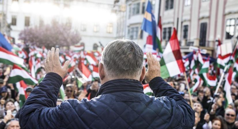 Sopron – Orbán Viktor: olyan kormányra van szükség, amely megvédi a megfizethető árú üzemanyagot és rezsiköltséget