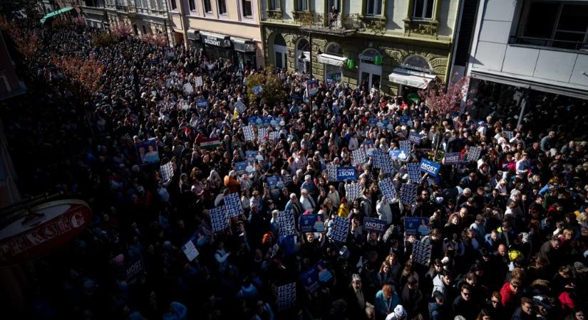 Magyar Péter nagykanizsai gyűlésén is megjelentek orosz tudósítók, a tömeg pedig azt skandálta: „ruszkik, haza”