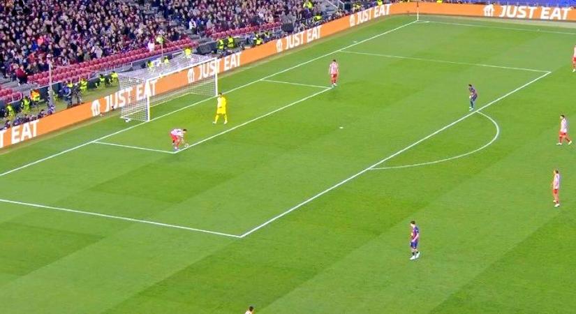 Flick kifakadt a Barca-vereség után: „Akkor mi értelme a VAR-nak?”
