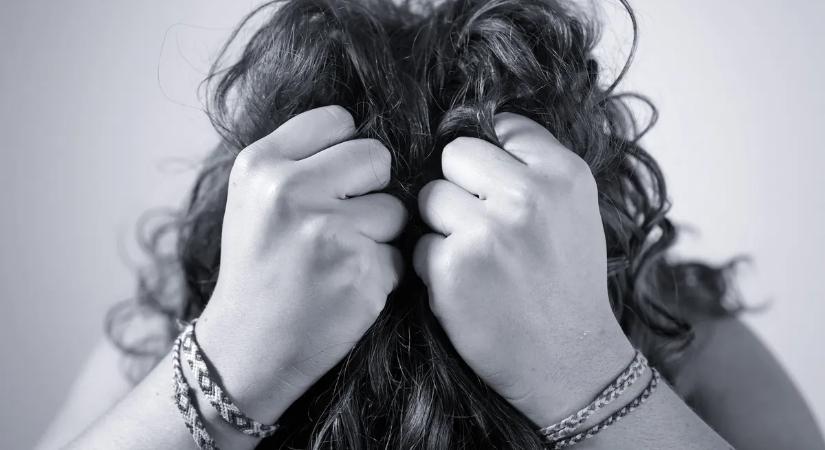 Leharapta egy nő a férje nyelvét, mert szerinte „kib*szottul idegesítően” viselkedett – sokkoló fotók