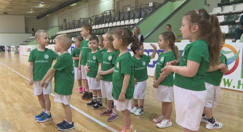 „BátorETOmanók”