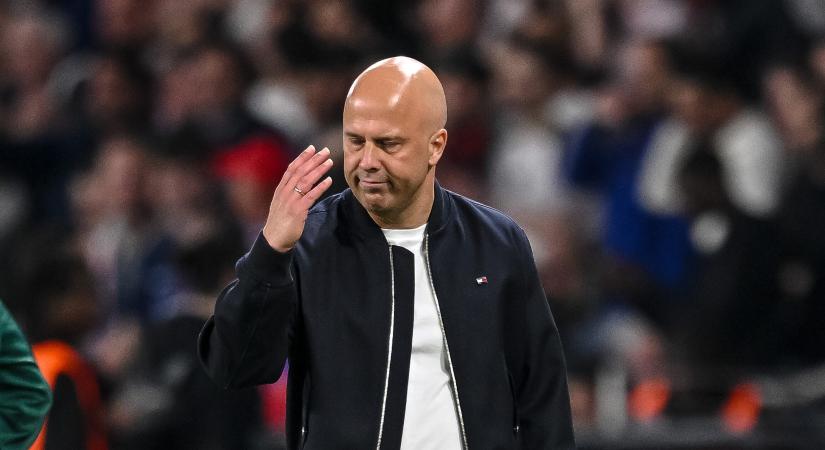 „A túlélésről szólt…” – Arne Slot arról, miért mellőzte Szalahot a PSG-ellen