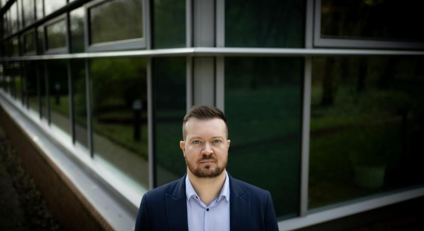 Szabó Bence: A nagy számat apámtól örököltem, és azt is, fontosabb a karriernél, hogy reggel tükörbe tudjak nézni