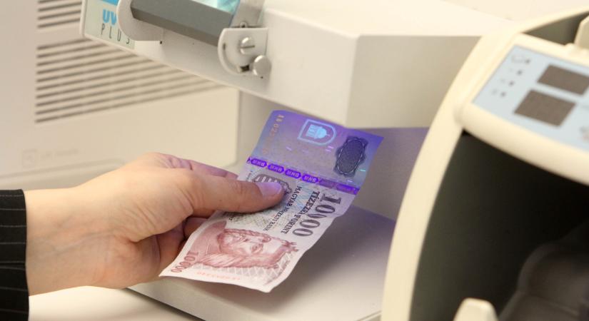 Irányt váltott a forint, de pánikra még semmi ok