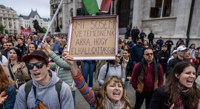 Z generációs forradalmak: Miért kezdte el hirtelen érdekelni a fiatalokat a politika?