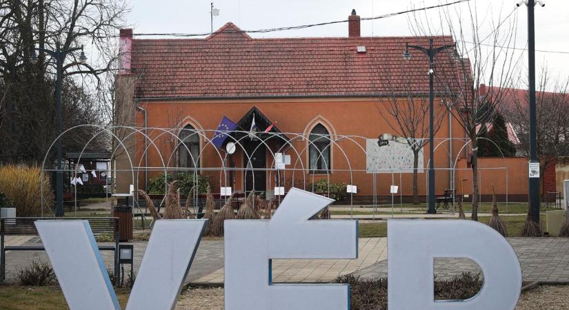 Újabb díjak alapítása és óvodavezetői megbízás is napirenden a vépi képviselő-testület ülésén