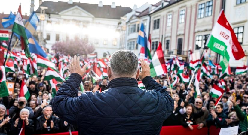 Lecserélte Orbán a “Mindenki hozzon magával még egy embert” szlogent ez az új