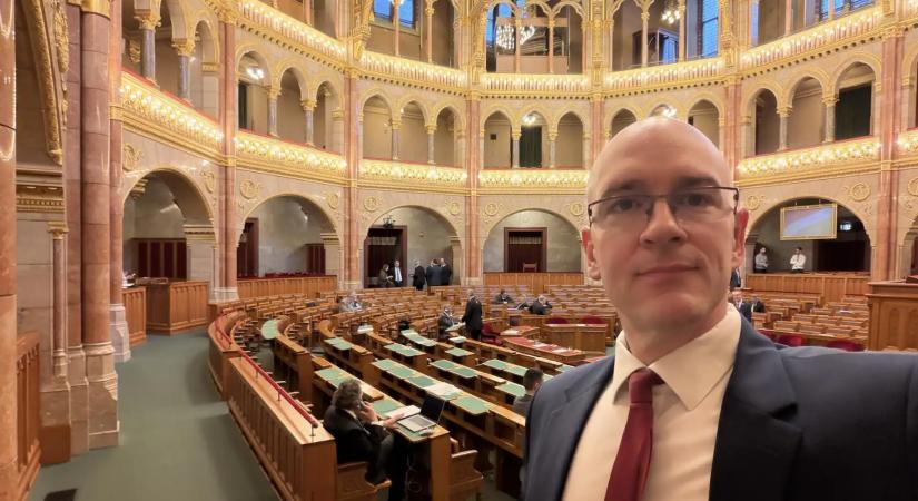 16 év után távozik: Z. Kárpát Dániel is visszalépett a választástól