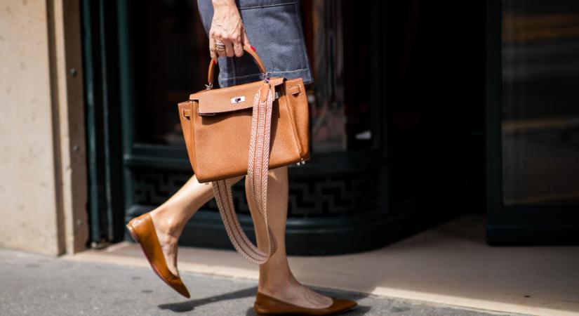 Ez a balerinacipő hódít 2026 tavaszán – mindenhez passzol ez a szín