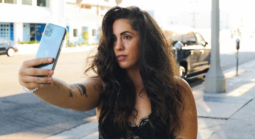 Több tízezer privát képet lopott el a Facebook dolgozója