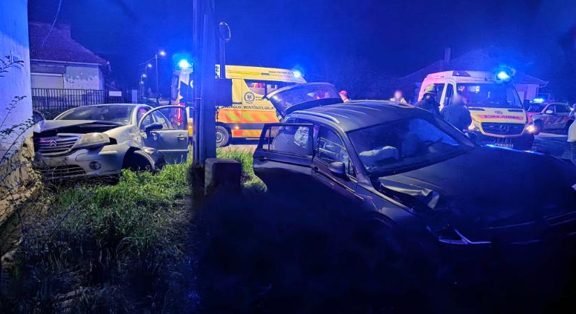 Összeütközött két autó Jászladányon – hatan utaztak a járművekben