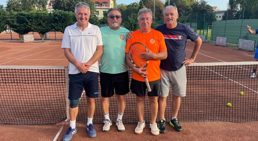 Rajtol a városi teniszbajnokság!
