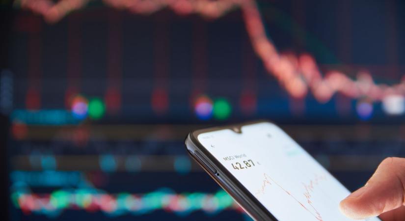 Törékeny az iráni béke, aggódnak a befektetők: lefordult a forint, esik az OTP, az olaj ára kilőtt