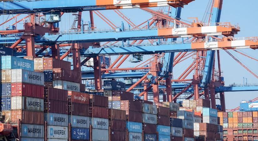 A csökkenő fogyasztásnak köszönhetően javul a külkereskedelmi mérlegünk