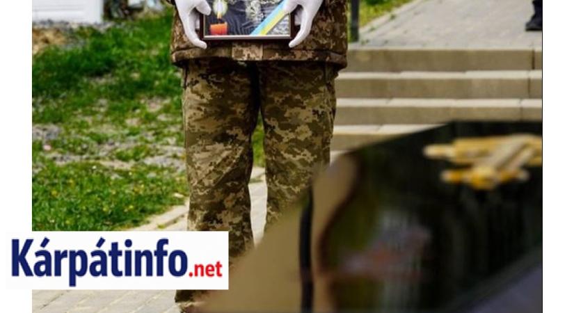 Ungváron végső búcsút vettek Vitalij Bicsak katonától