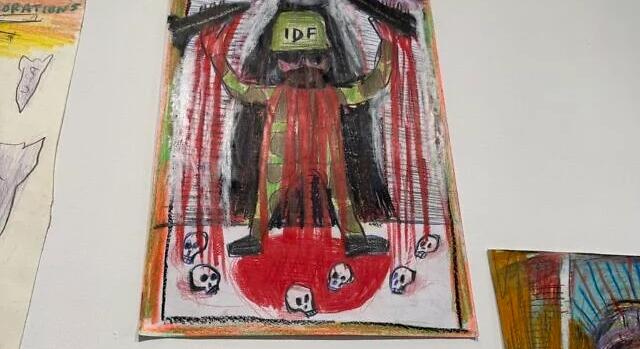 „Rajzok a népirtás ellen” – Izrael-ellenes vagy nyíltan antiszemita az Egyesült Királyságban látható kiállítás?