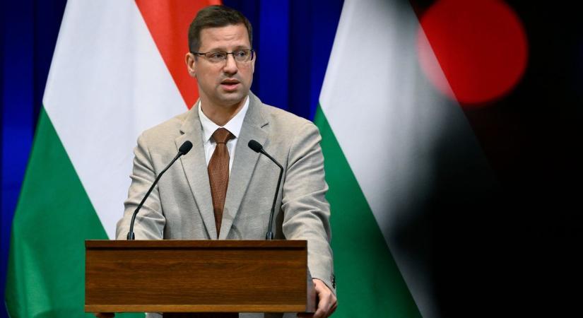 Hamarosan kezdődik a kormányinfó – kövesse nálunk élőben