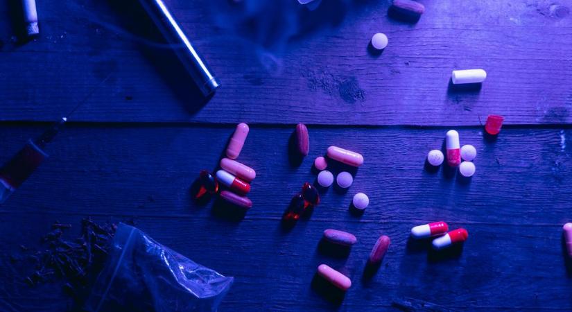 A magyar drogpolitikának továbbra is a drogellenes irányelveken kell alapulnia