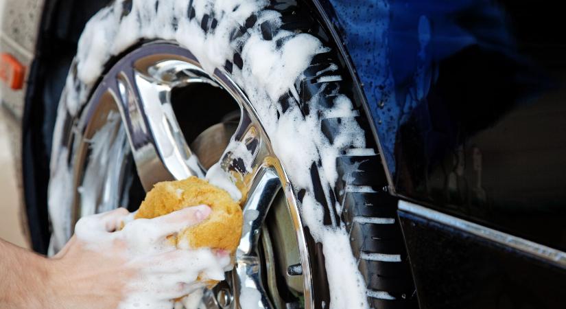 Többet árt, mint használ: gyakori autómosási hibák, amiket jobb elkerülni