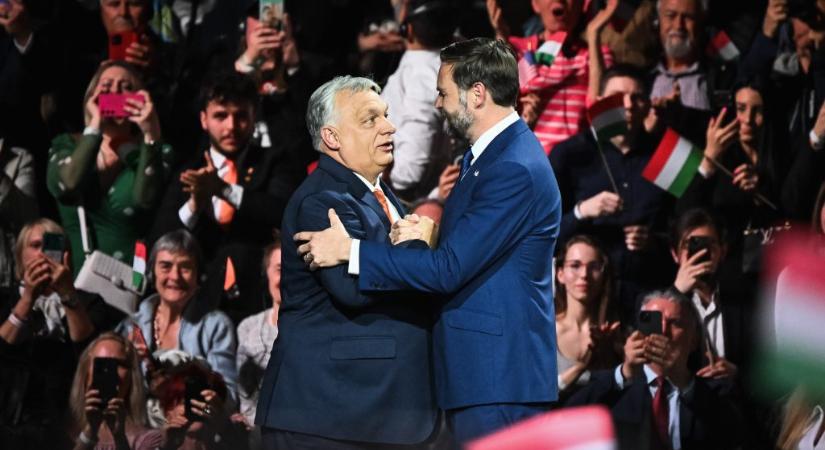 Itt a hivatalos bejelentés: jól bevásároltunk amerikai olajból és fegyverekből