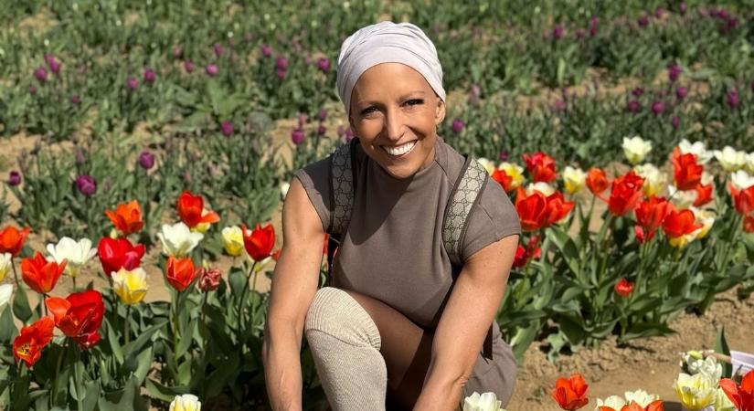 Rubint Réka Kőröshegyen szedett tulipánt, édesapja sírjára vitte a virágokat