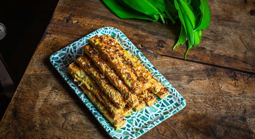 Sajtos, medvehagymás rúd