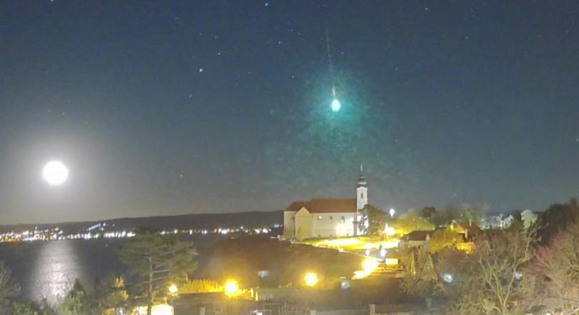 Zölden izzó tűzgömb szelte át az eget Magyarország felett